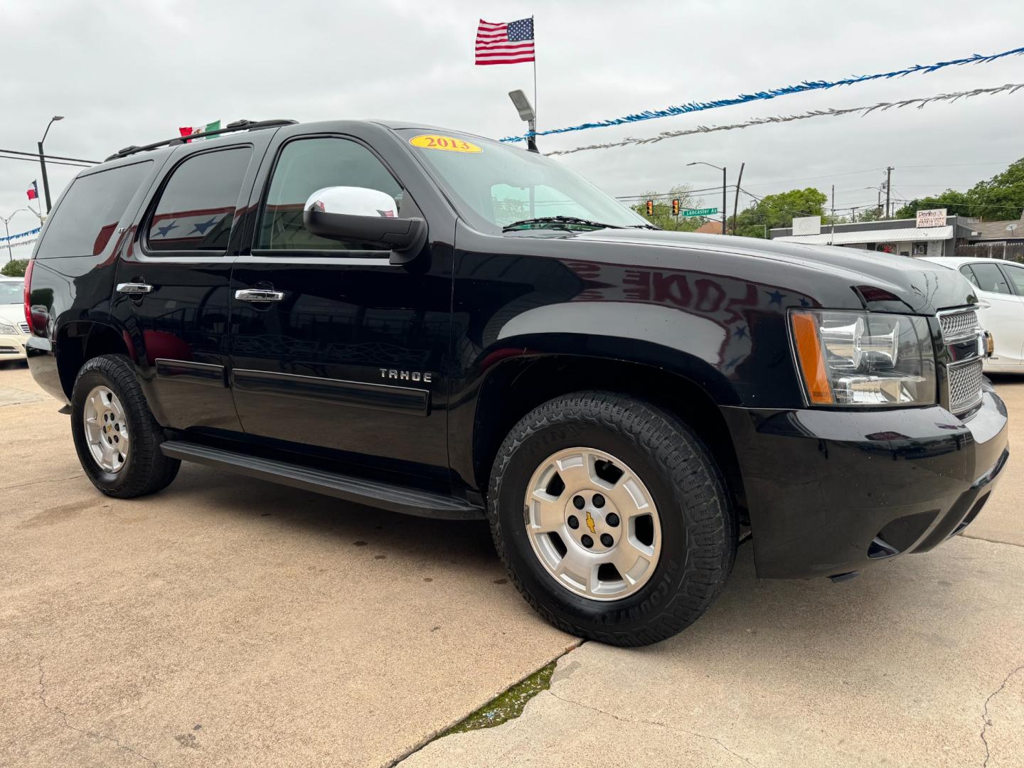 2013 BLACK CHEVROLET TAHOE LT (1GNSCBE06DR) , located at 5900 E. Lancaster Ave., Fort Worth, TX, 76112, (817) 457-5456, 0.000000, 0.000000 - Photo#3